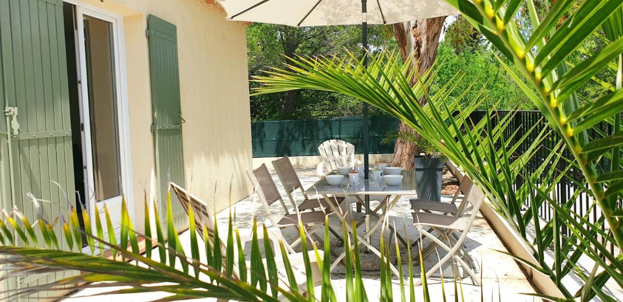 Une Maison En Provence Pierrevert Dış mekan fotoğraf